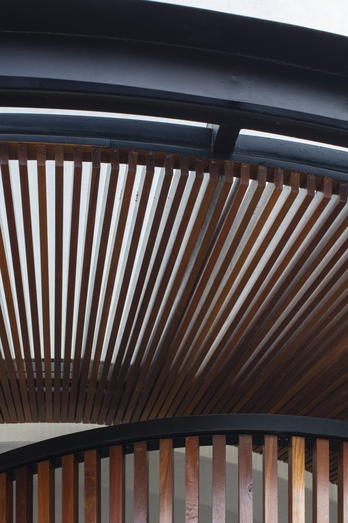 Fillet House: Balau timber screen detail.